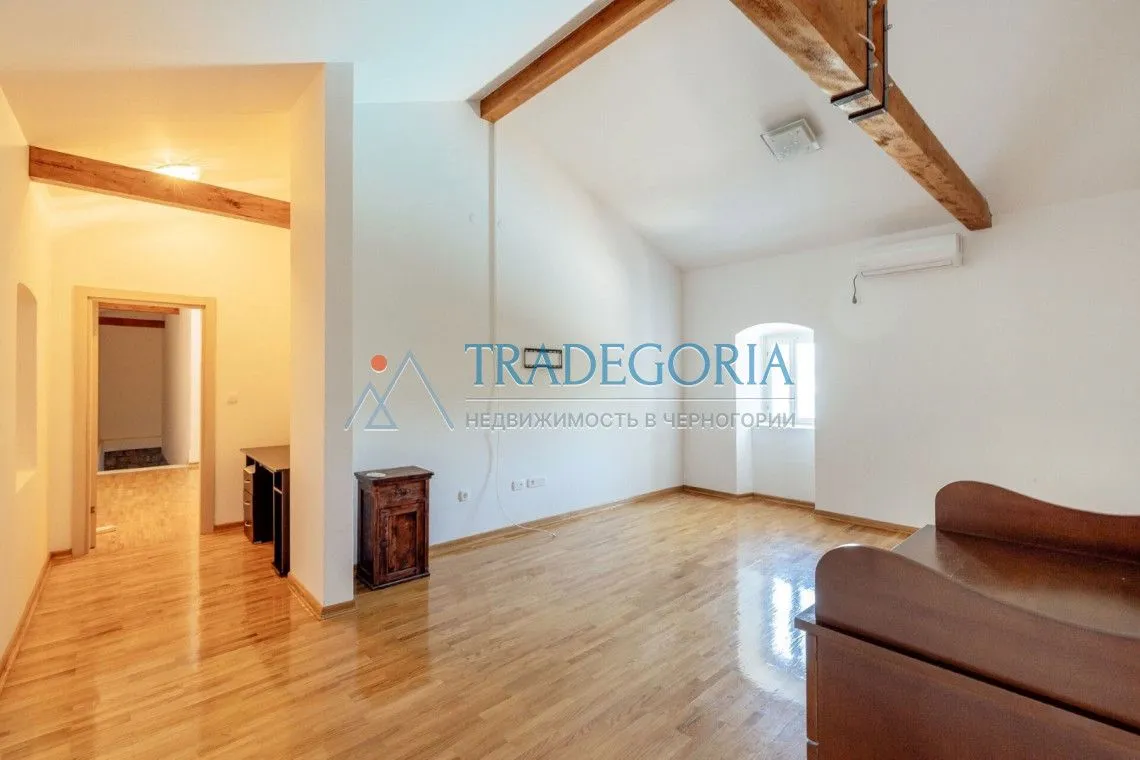 Prodaja, kuća, 176m², Krimovica, Kotor