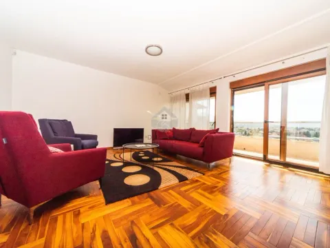 Sale, four bedroom apartment, 175m², Gorica C, Podgorica - image 2