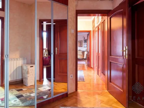 Rent, three bedroom apartment, 120m², Ibričevina, Podgorica - image 10