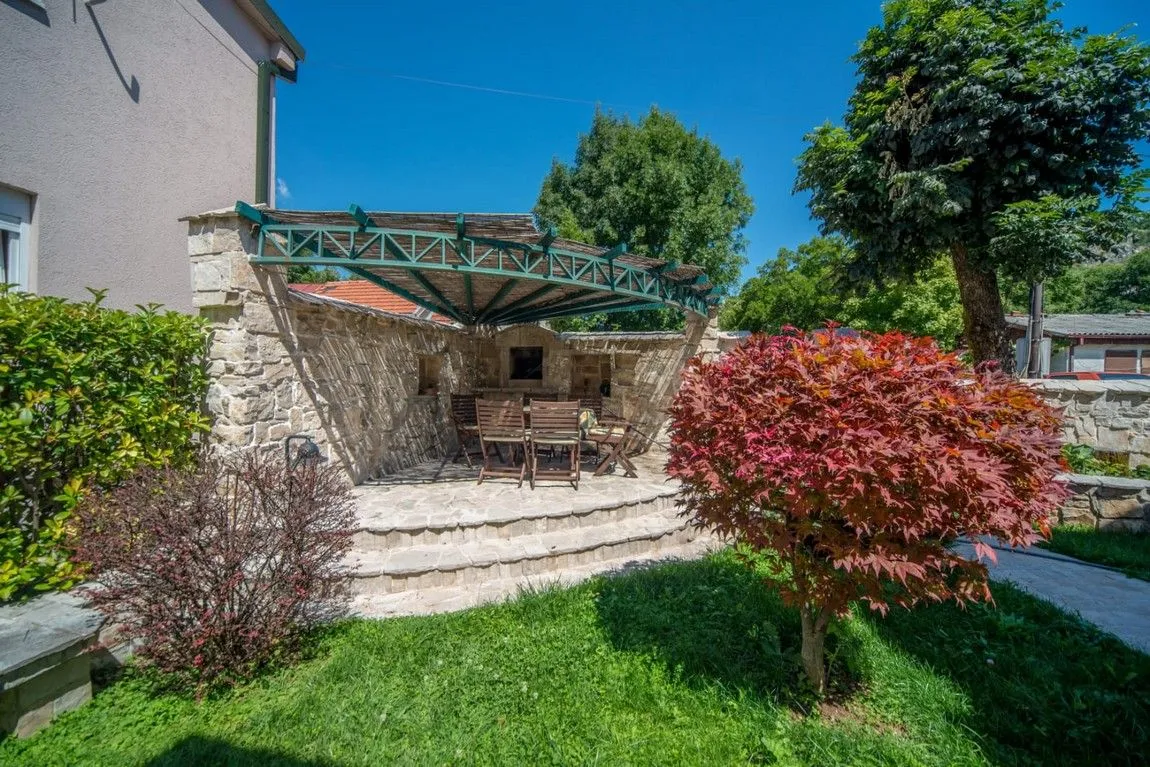 Prodaja, kuća, 169m², Cetinje, Crna Gora