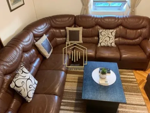 Izdavanje, jednosoban stan, 70m², Centar, Podgorica