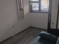 Izdavanje, kuća, 30m², Zemun Gardoš, Zemun Sve Podlokacije - image 2