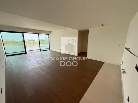 Prodaja, četvorosoban stan, 150m², Savski Venac, Beograd - image 1