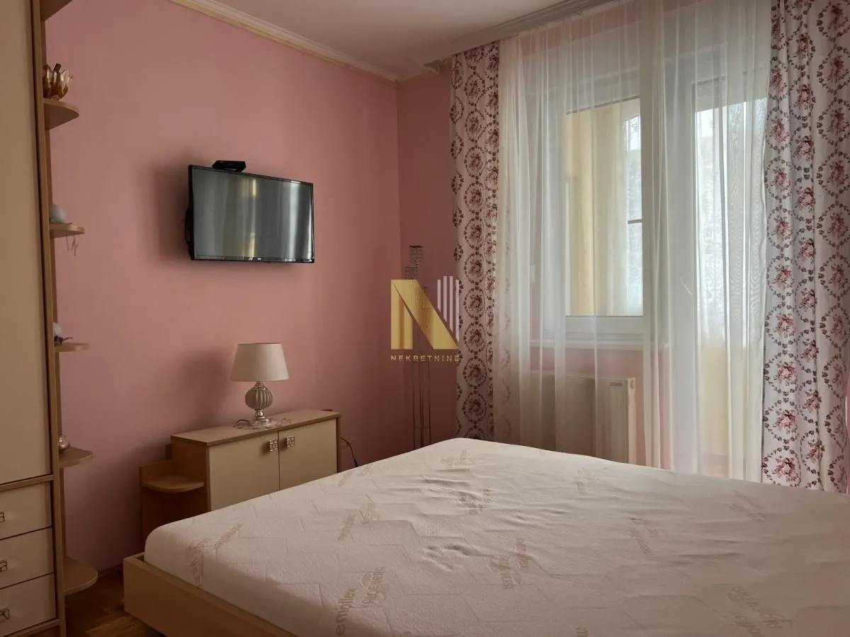 Izdavanje, dvosoban stan, 37m², Grbavica, Novi Sad Sve Podlokacije