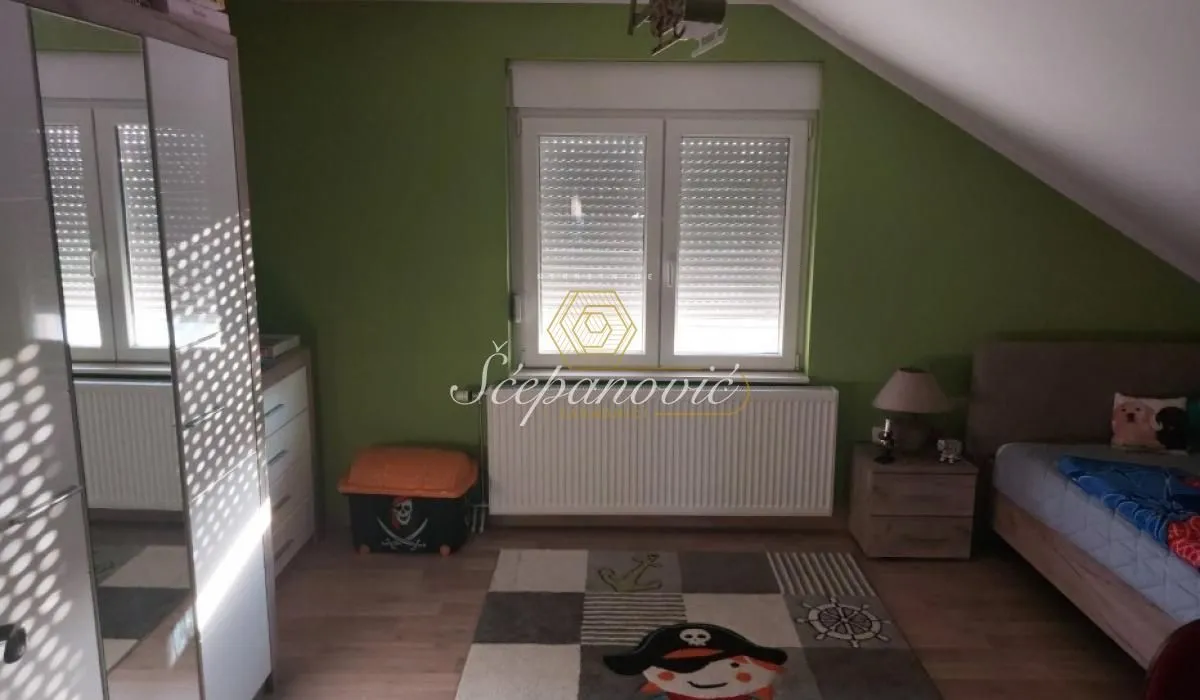 Prodaja, kuća, 155m², Futog, Novi Sad Sve Podlokacije