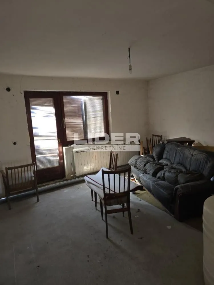 Sale, house, 247m², Voždovac Sve Podlokacije, Beograd