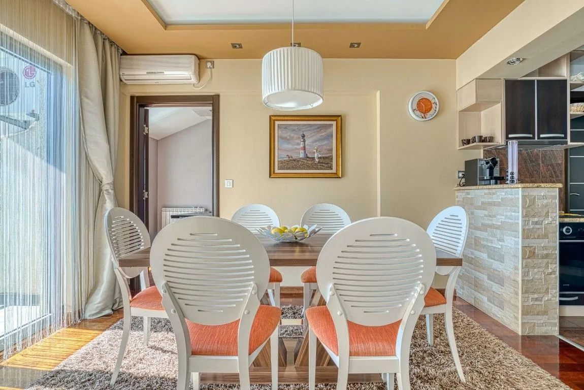 Sale, four bedroom apartment, 188m², Rozino, Budva