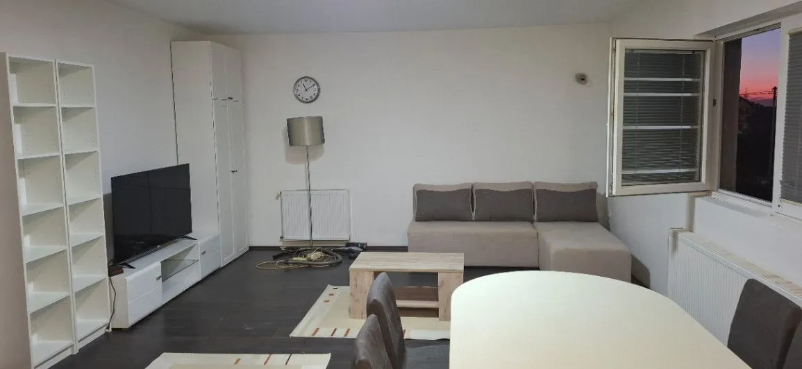 Izdavanje, dvosoban stan, 59m², Miljakovac, Rakovica