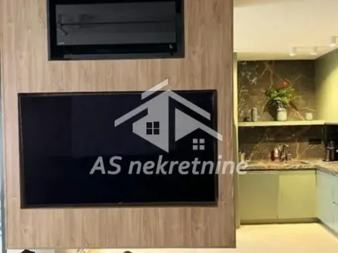 Rent, three bedroom apartment, 85m², Vračar Sve Podlokacije, Beograd - image 3