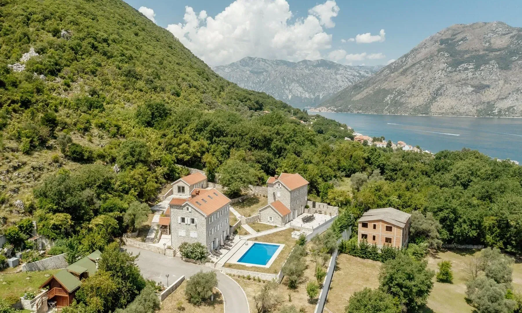 Sale, house, 800m², Prčanj, Kotor