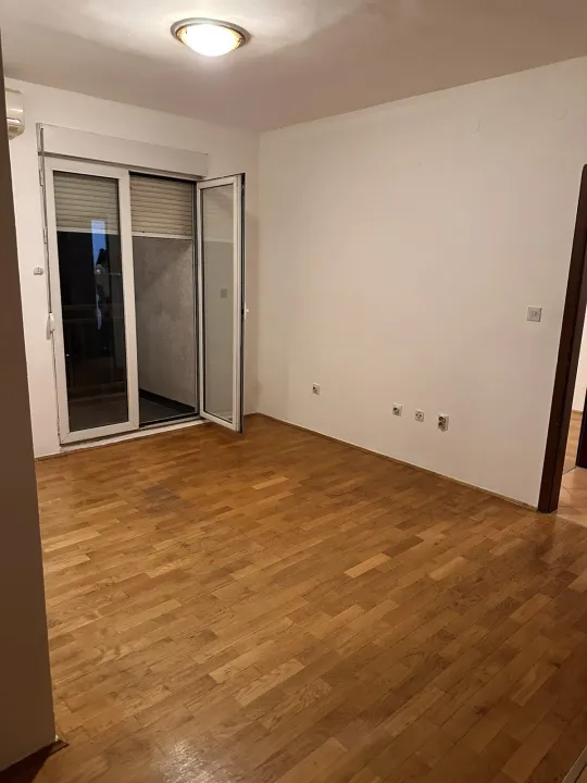 Rent, two bedroom apartment, 43m², Stari Aerodrom, Podgorica