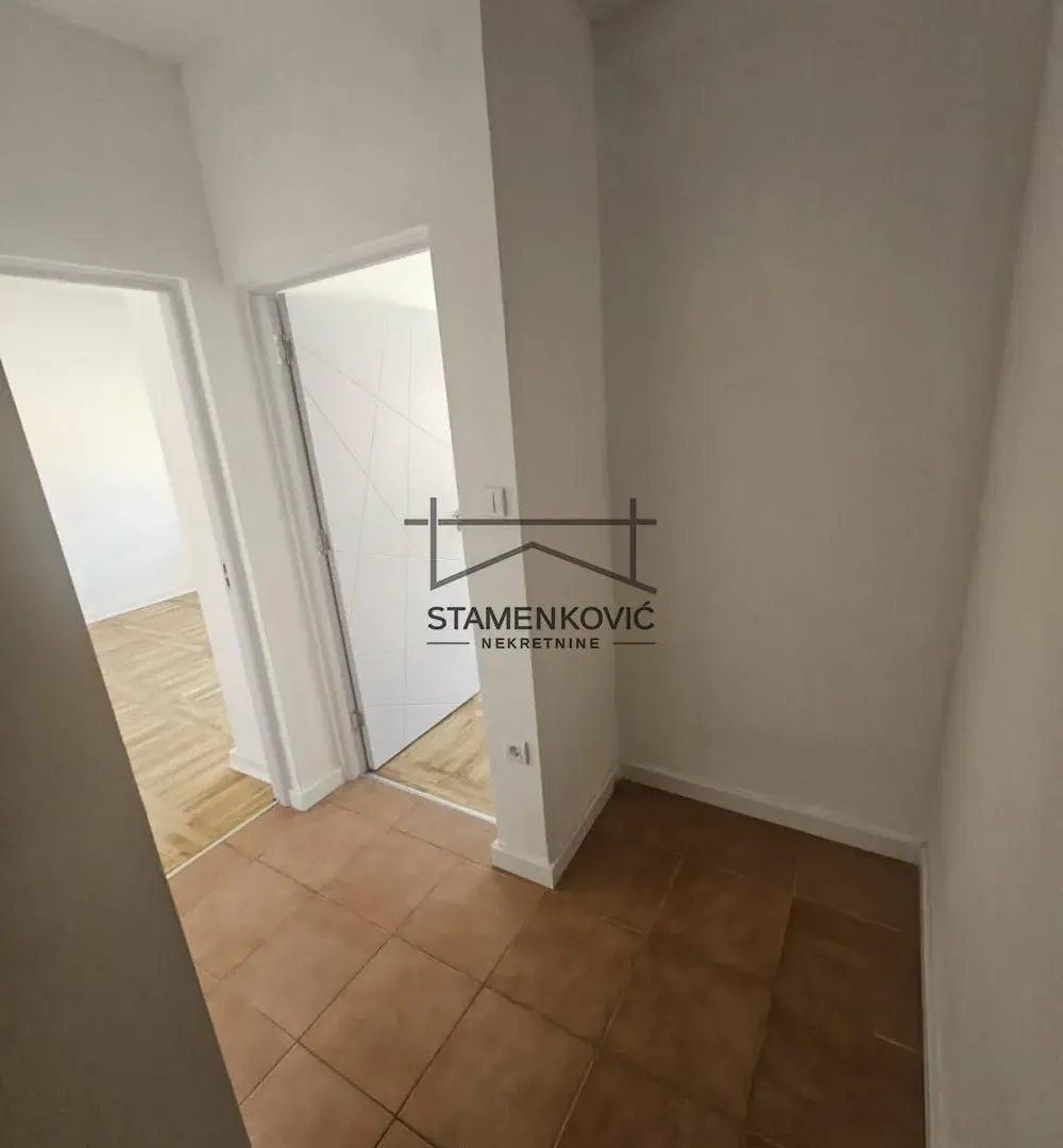 Prodaja, dvosoban stan, 37m², Nova Detelinara, Novi Sad Sve Podlokacije