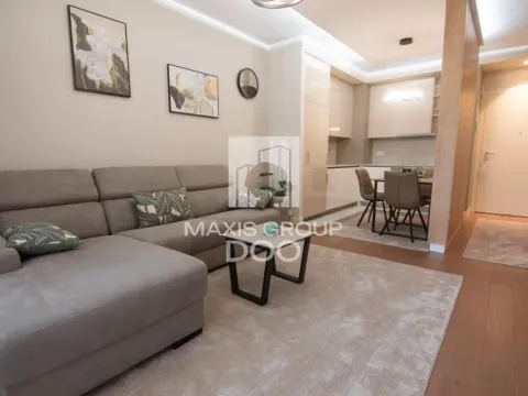 Rent, two bedroom apartment, 54m², Savski Venac, Beograd - image 6