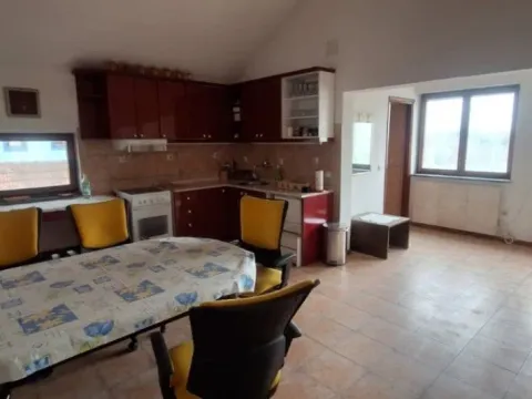 Sale, house, 384m², Dobanovci, Surčin