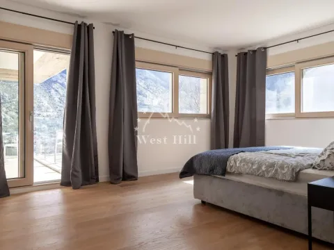 Sale, studio apartment, 31m², Kotor, Crna Gora - image 11