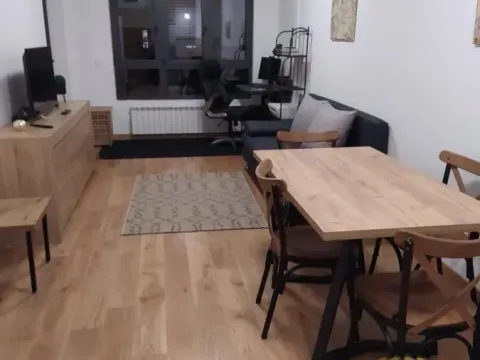 Izdavanje, dvosoban stan, 49m², Voždovac Sve Podlokacije, Beograd - image 2