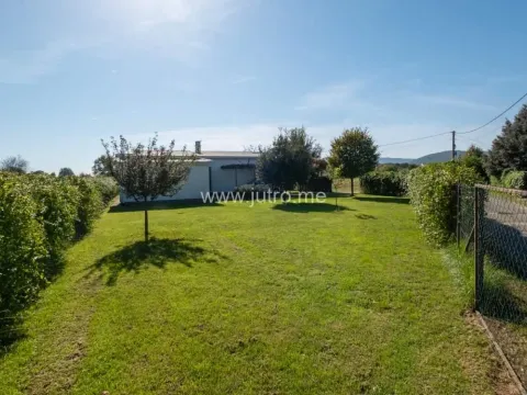 Rent, house, 200m², Gorica, Danilovgrad - image 32