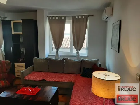Izdavanje, dvosoban stan, 45m², Podbara, Novi Sad Sve Podlokacije