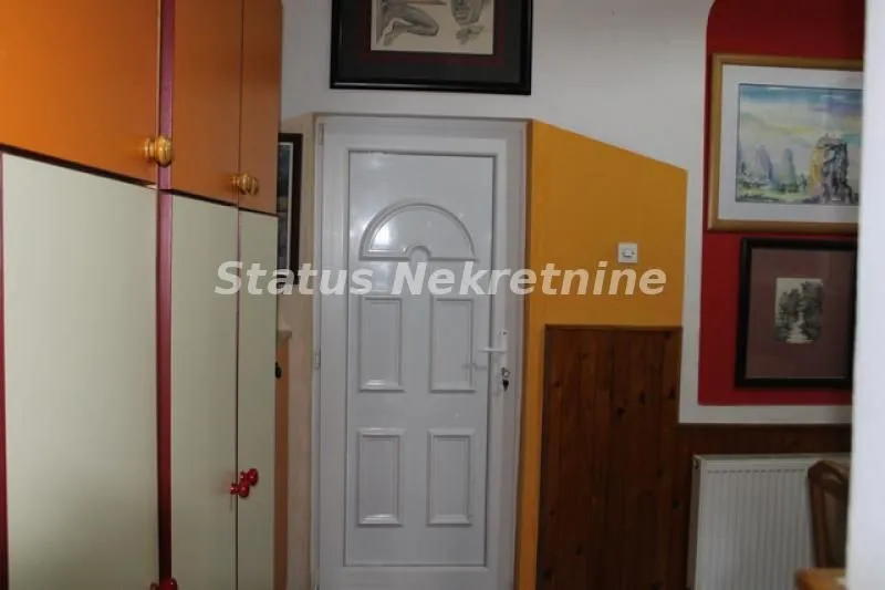 Prodaja, trosoban stan, 81m², Petrovaradin, Novi Sad