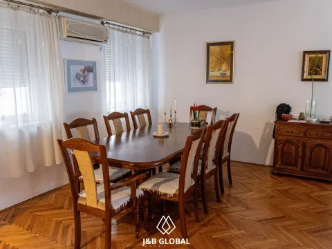 Prodaja, trosoban stan, 120m², Blok 7, Podgorica - image 14