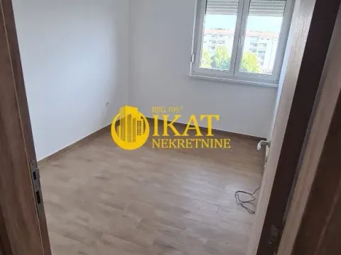 Sale, four bedroom apartment, 95m², Centar, Stara Pazova - image 6