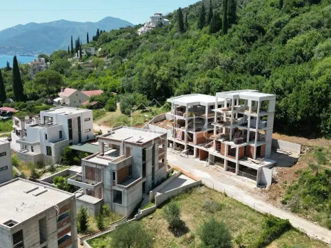 Prodaja, stan, 42m², Tivat, Crna Gora - image 2