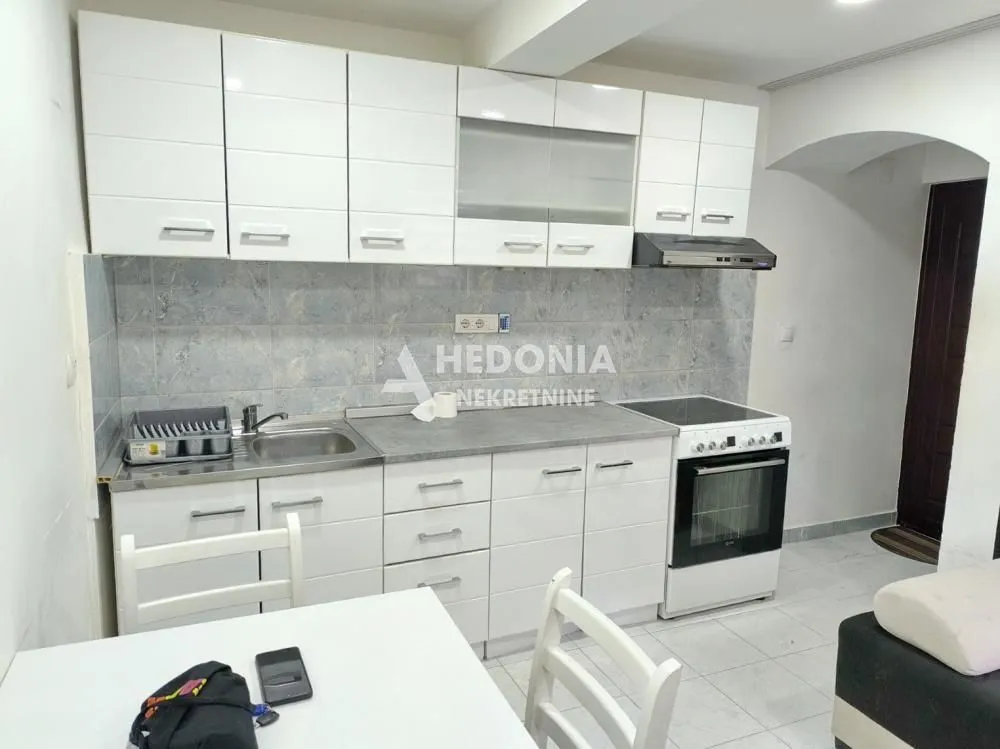 Prodaja, jednosoban stan, 30m², Stari Grad, Beograd