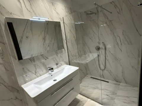 Sale, one bedroom apartment, 51m², Rafailovići, Budva - image 9