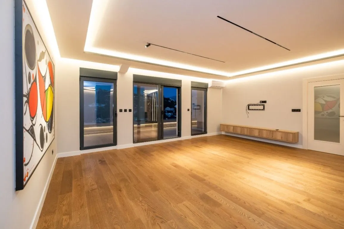 Izdavanje, stan, 163m², Preko Morače, Podgorica