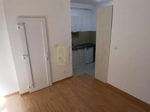 Izdavanje, garsonjera, 20m², Zabjelo, Podgorica - image 1
