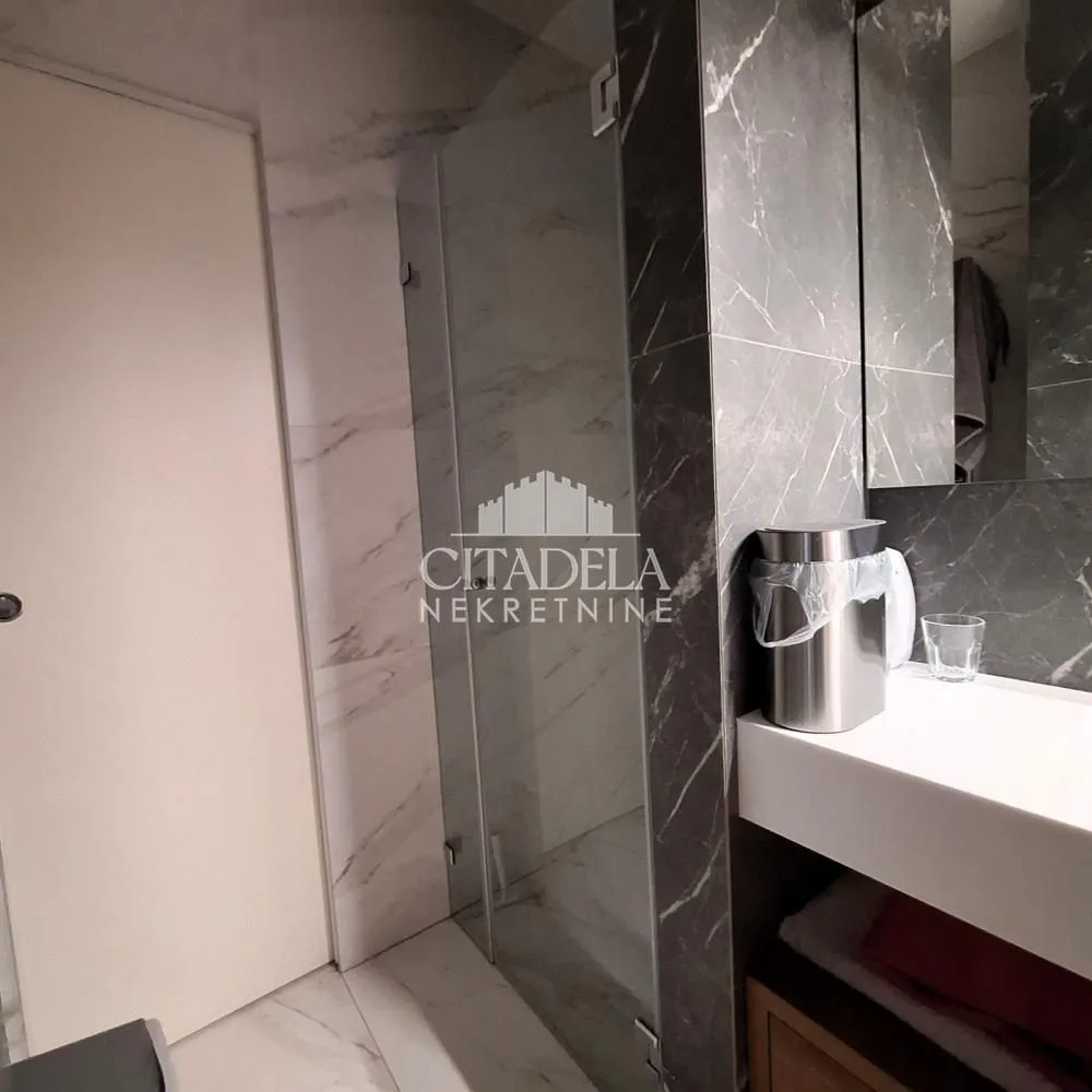 Prodaja, dvosoban stan, 60m², Stari Grad, Beograd