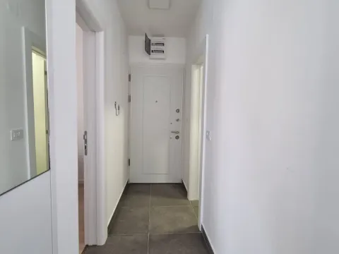 Izdavanje, jednosoban stan, 40m², Budva, Crna Gora - image 6