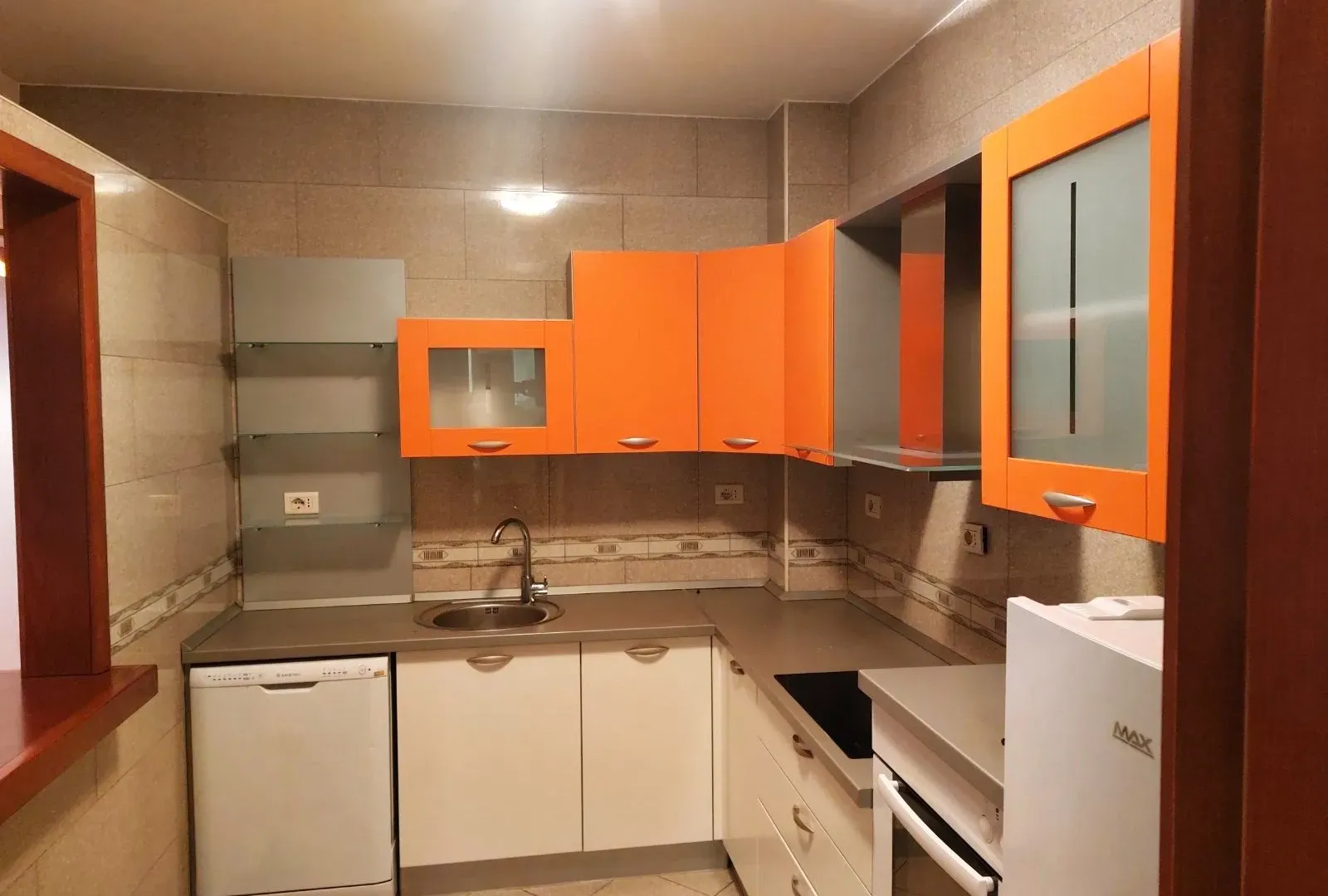 Sale, one bedroom apartment, 65m², Centar, Bar