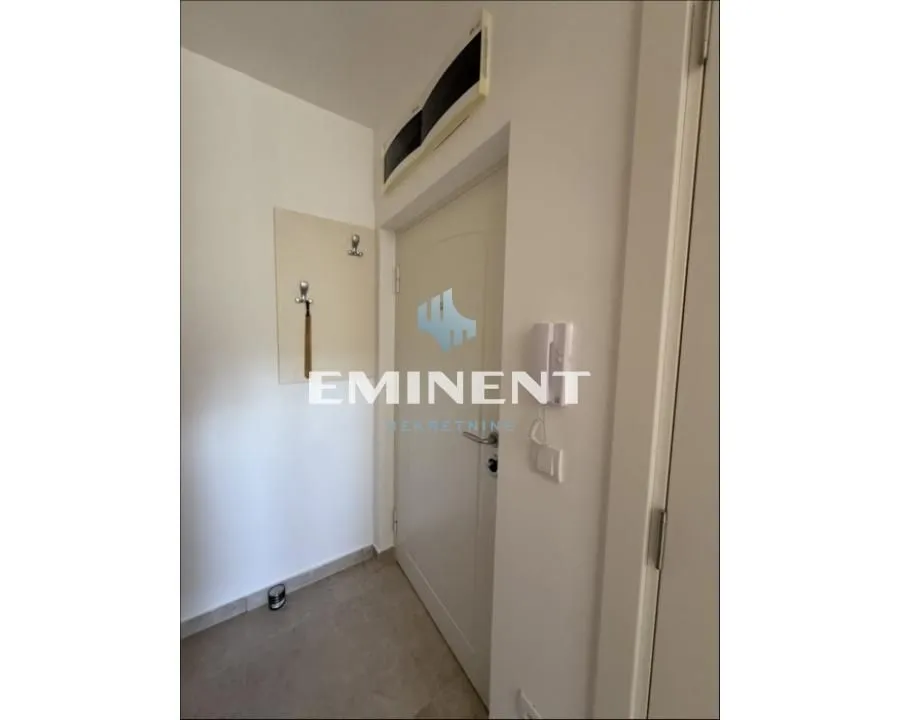 Rent, one bedroom apartment, 33m², Savski Venac, Beograd