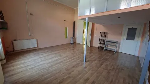 Izdavanje, četvorosoban stan, 120m², Kikinda, Srbija - image 17