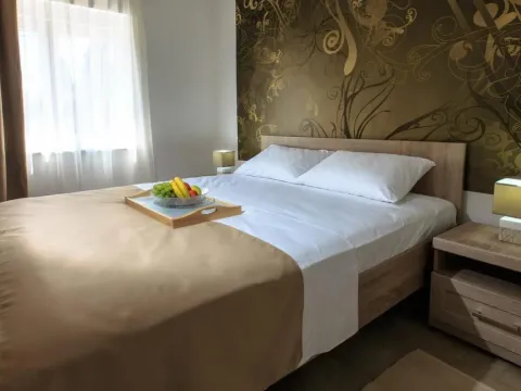 Sale, hospitality venue, 399m², Sutomore, Bar - image 12