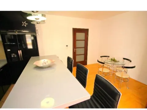 Rent, three bedroom apartment, 73m², Rozino, Budva - image 7