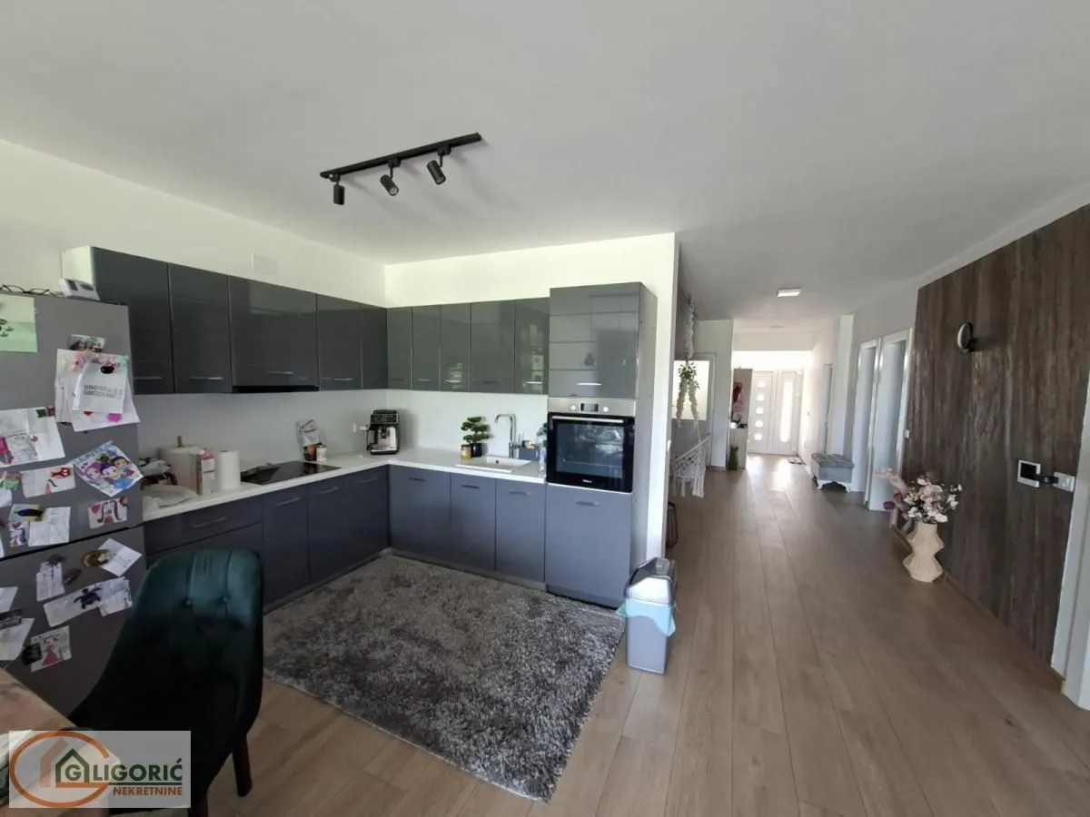 Prodaja, kuća, 333m², Misa, Pančevo