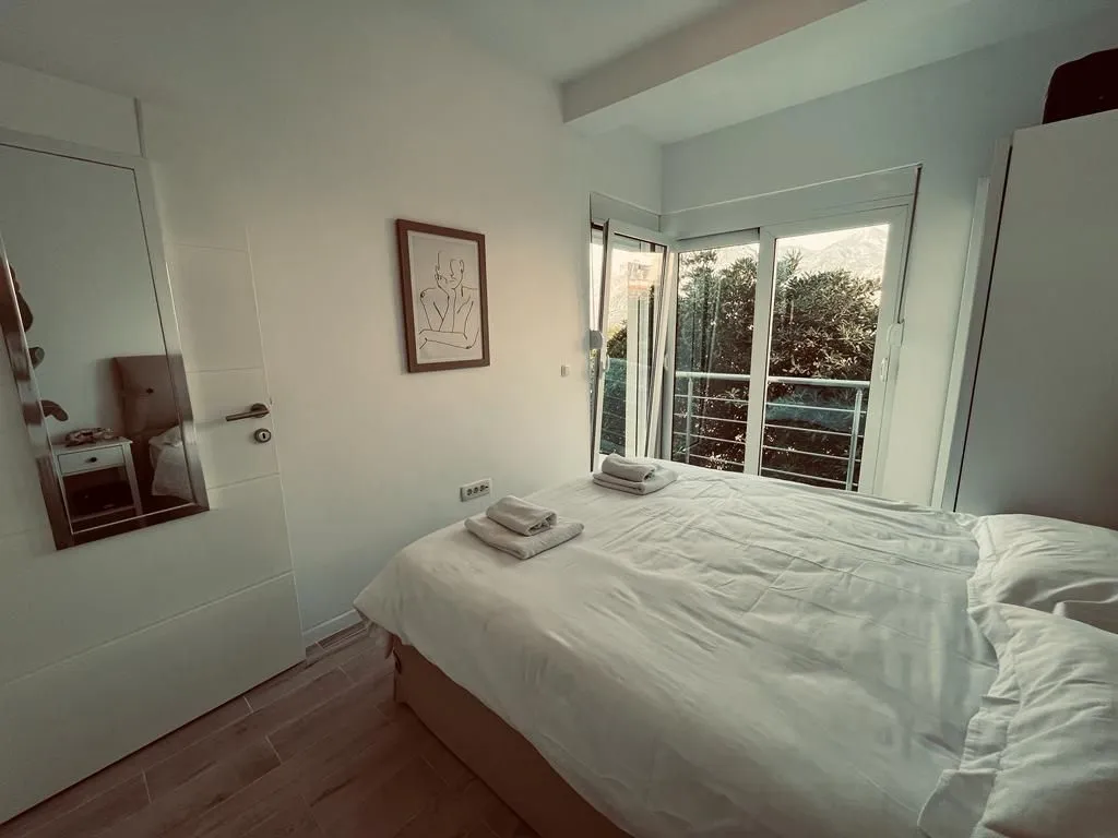 Prodaja, jednosoban stan, 46m², Dobrota, Kotor