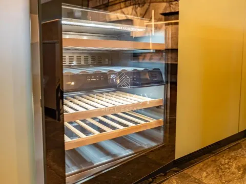 Izdavanje, četvorosoban stan, 161m², Vračar Hram, Vračar Sve Podlokacije - image 19