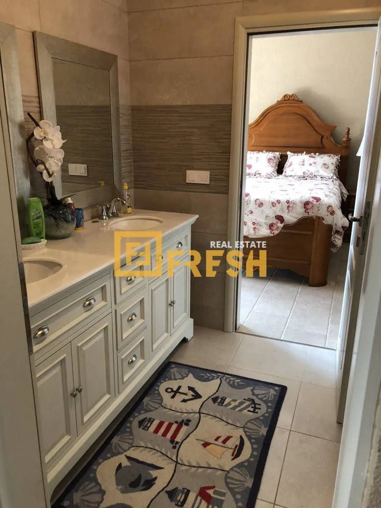 Sale, house, 250m², Ulcinj, Crna Gora