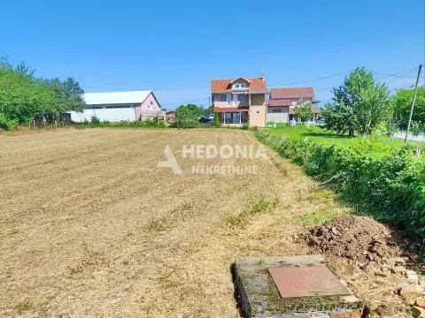 Zemljište in Mladenovac selo