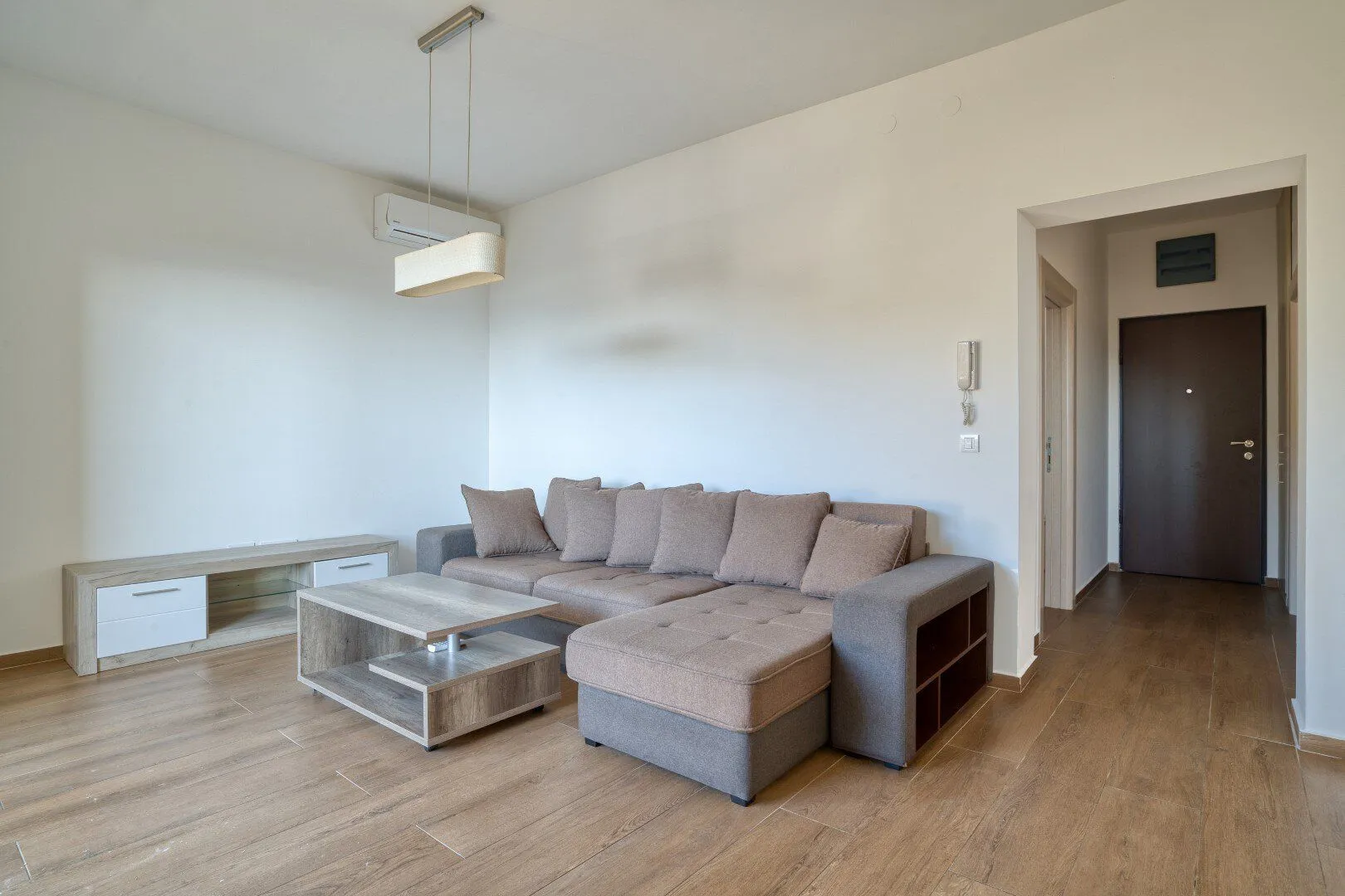 Prodaja, jednosoban stan, 53m², Budva, Crna Gora