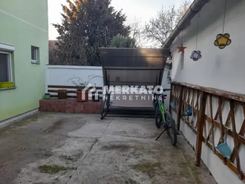 Prodaja, kuća, 198m², Čenta, Zrenjanin - image 19