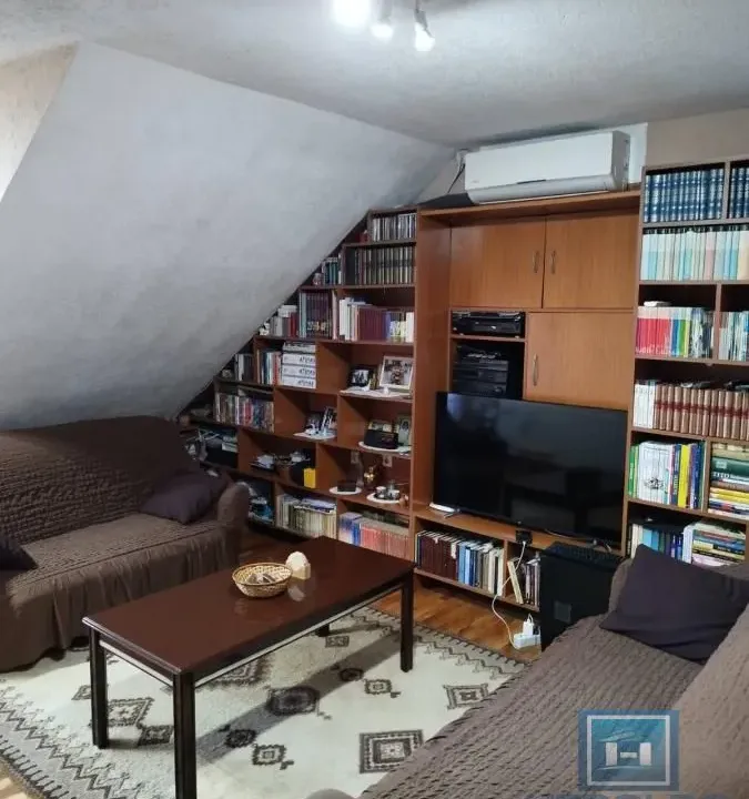 Prodaja, trosoban stan, 77m², Pijaca, Jagodina