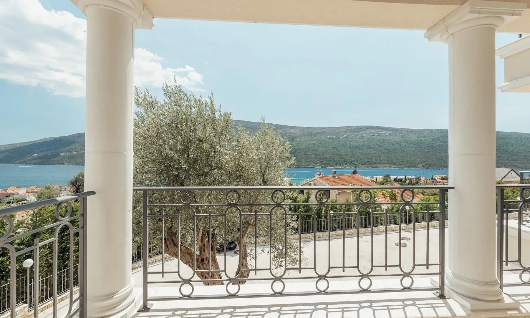 Sale, three bedroom apartment, 158m², Bunovići, Kotor