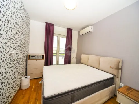 Prodaja, dvosoban stan, 63m², City Kvart, Podgorica - image 6