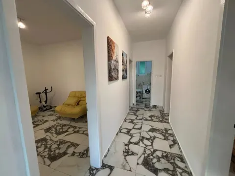 Izdavanje, dvosoban stan, 65m², Tivat, Crna Gora - image 6