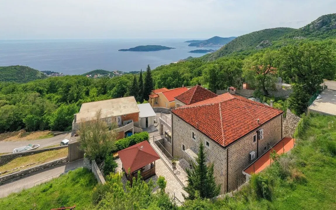 Sale, house, 458m², Kuljače, Budva