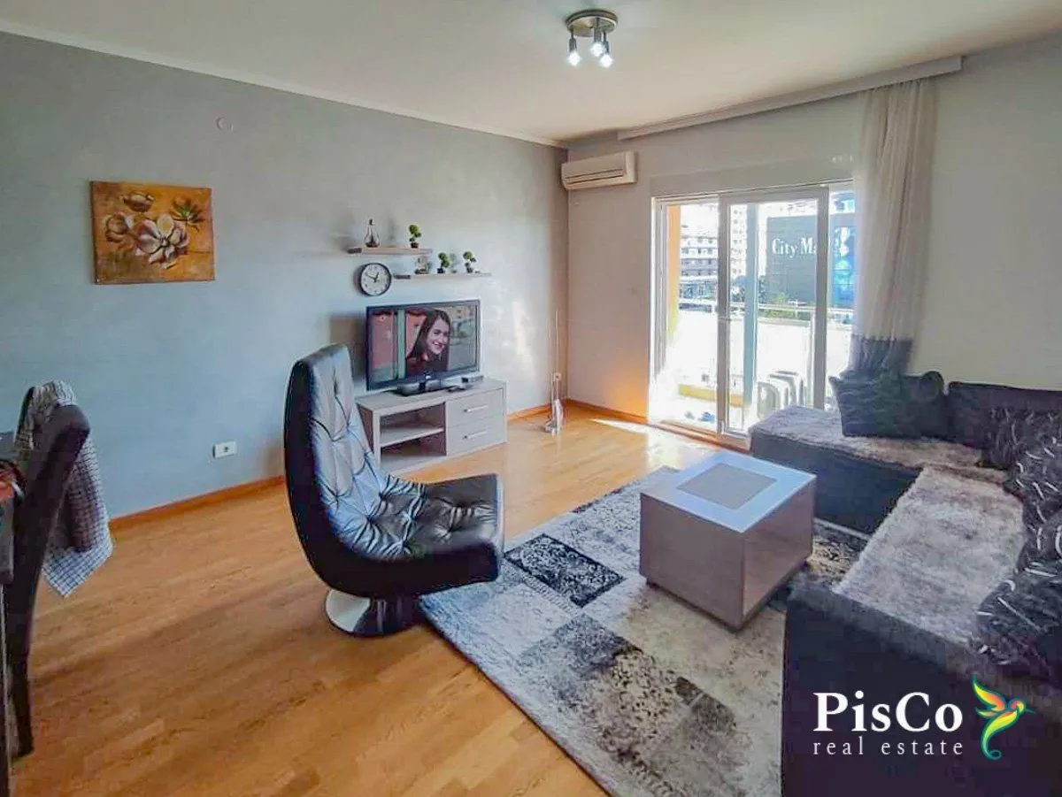 Izdavanje, jednosoban stan, 53m², City Kvart, Podgorica